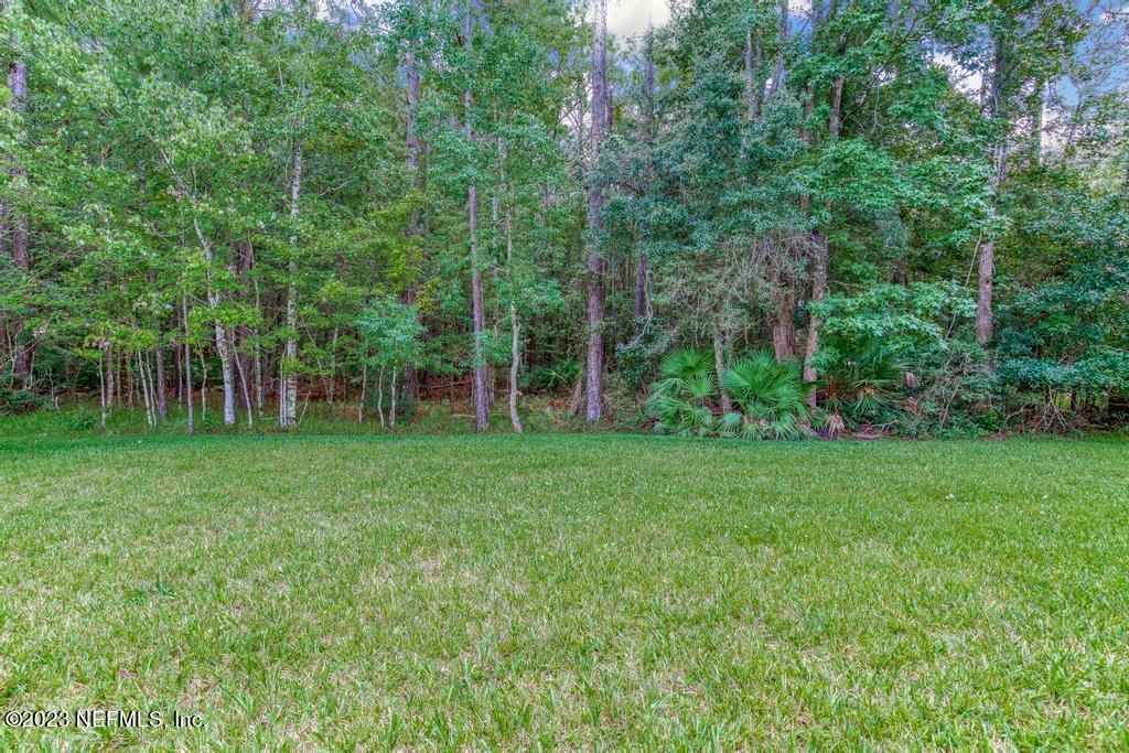 1604 SUGAR LOAF Lane