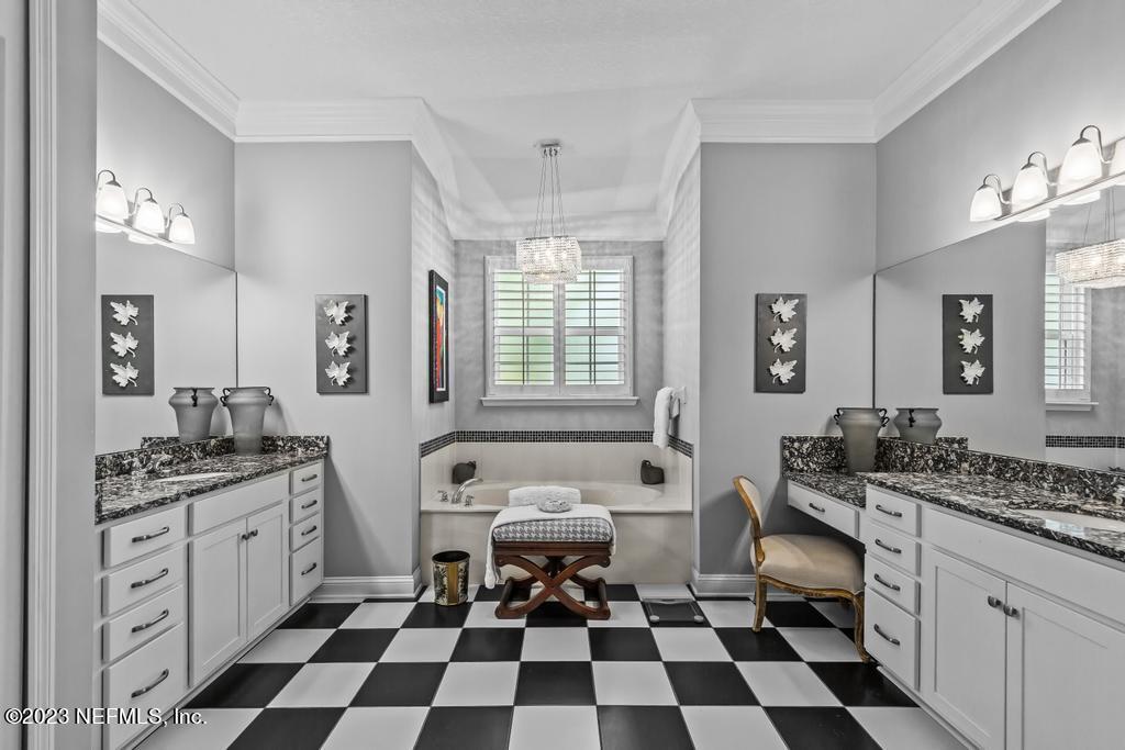 1604 SUGAR LOAF Lane