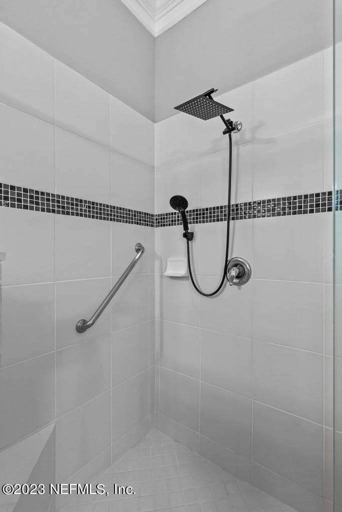 1604 SUGAR LOAF Lane