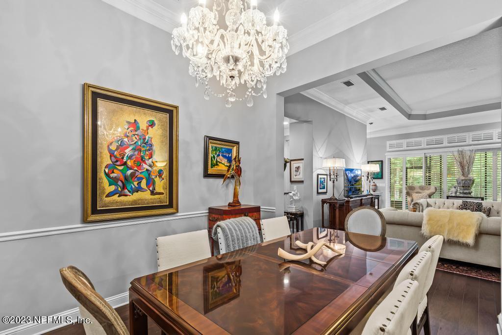 1604 SUGAR LOAF Lane