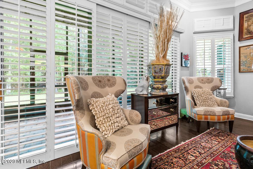 1604 SUGAR LOAF Lane