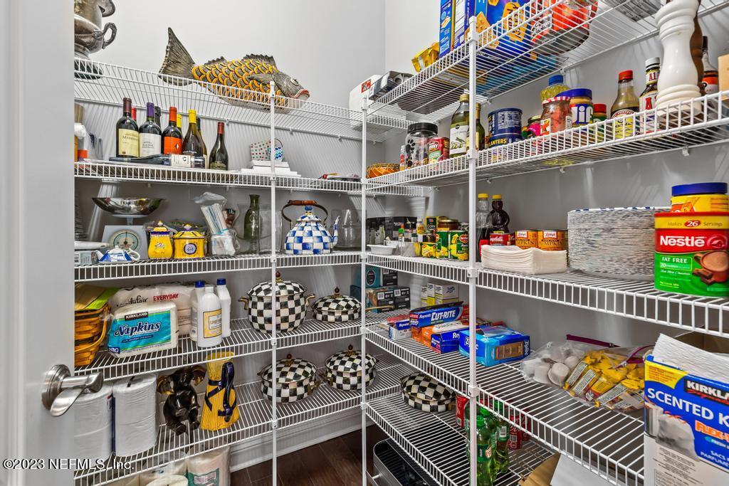 1604 SUGAR LOAF Lane