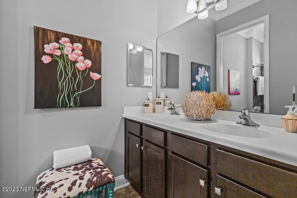 1604 SUGAR LOAF Lane