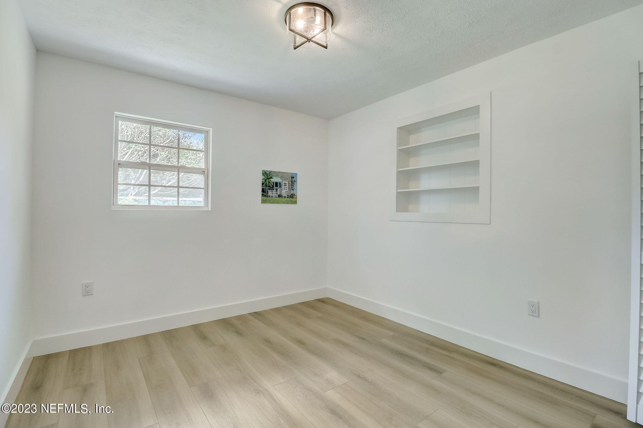 1706 SUNSET Drive