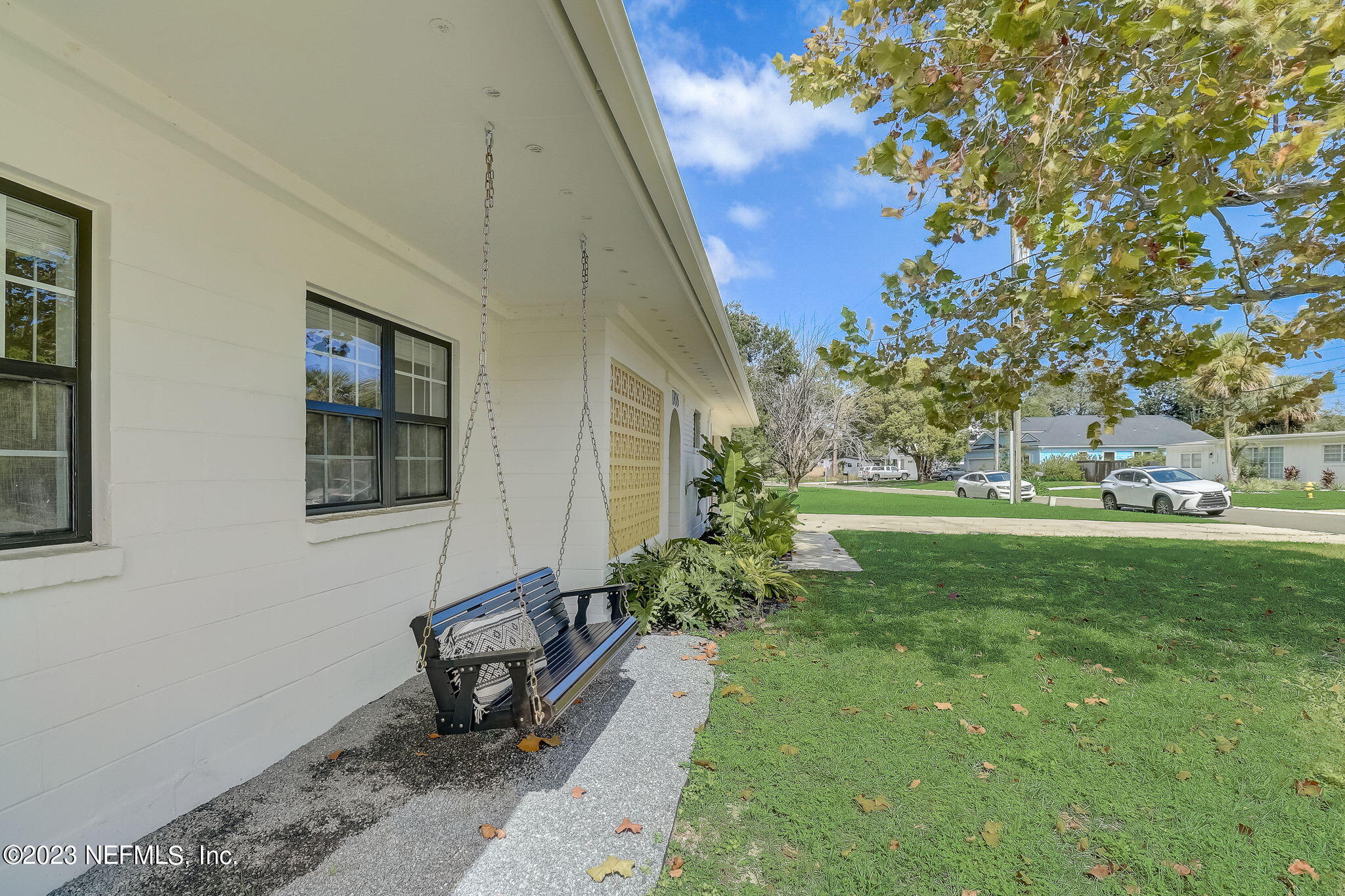 1706 SUNSET Drive