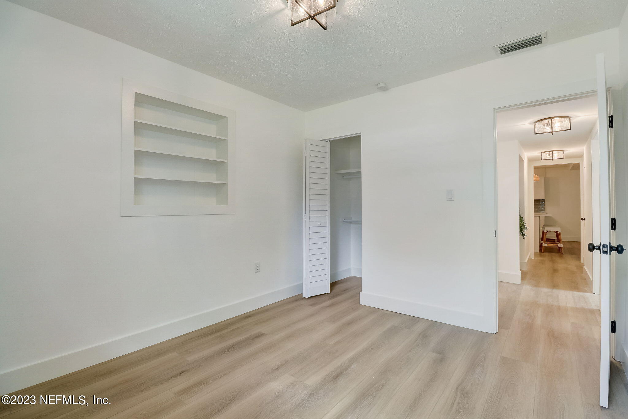 1706 SUNSET Drive