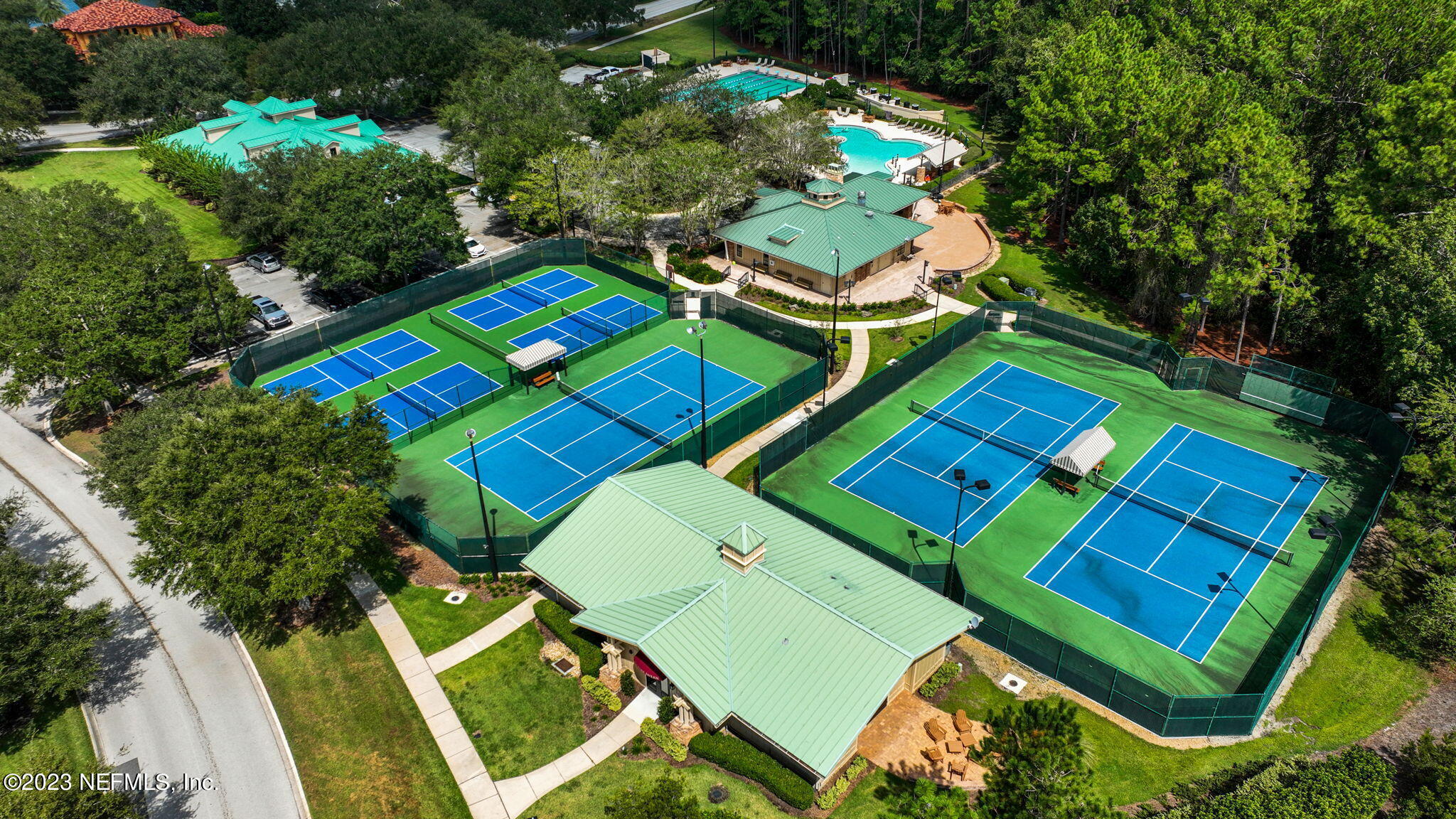 261 PINEHURST POINTE Drive