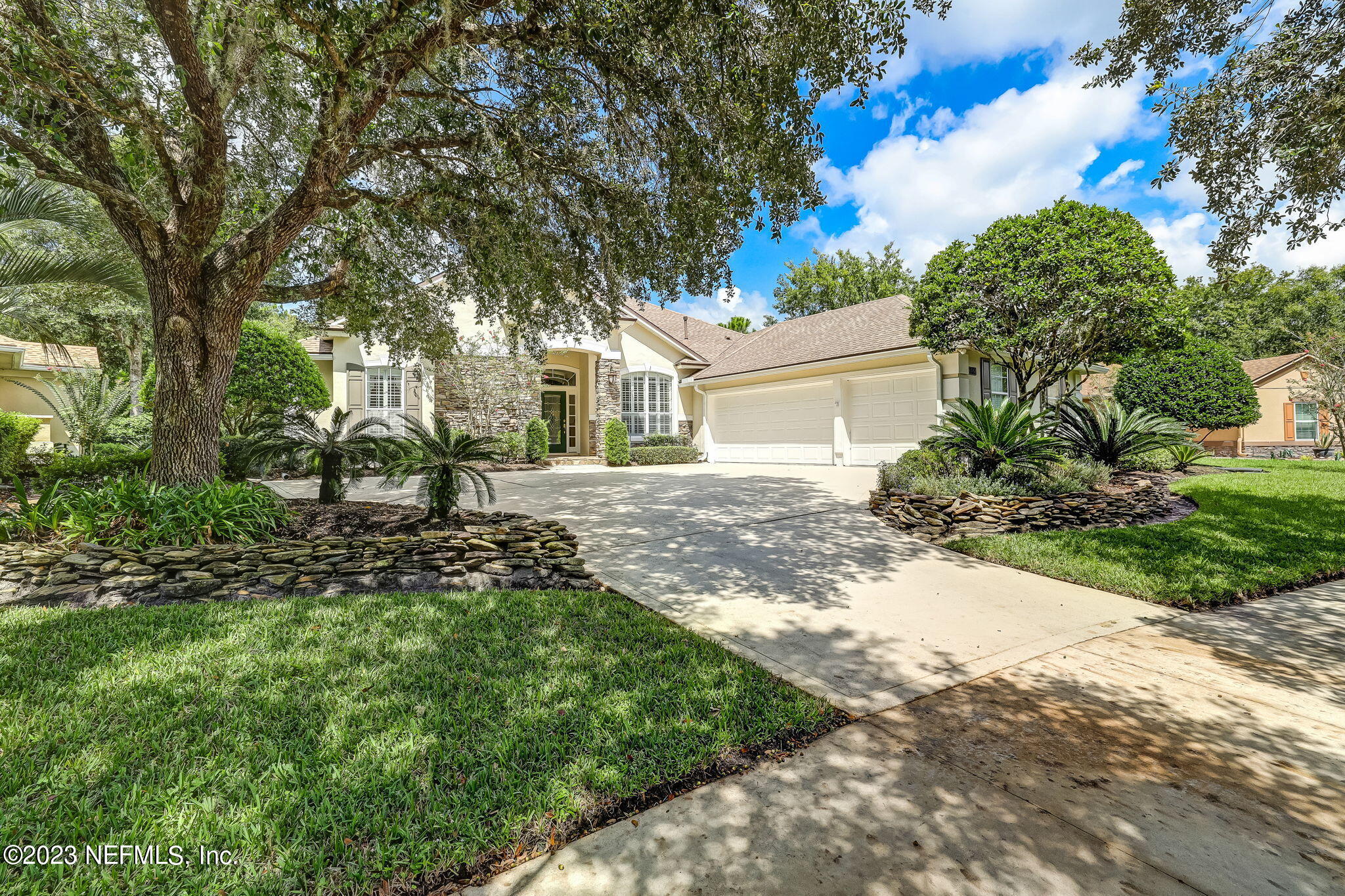 261 PINEHURST POINTE Drive