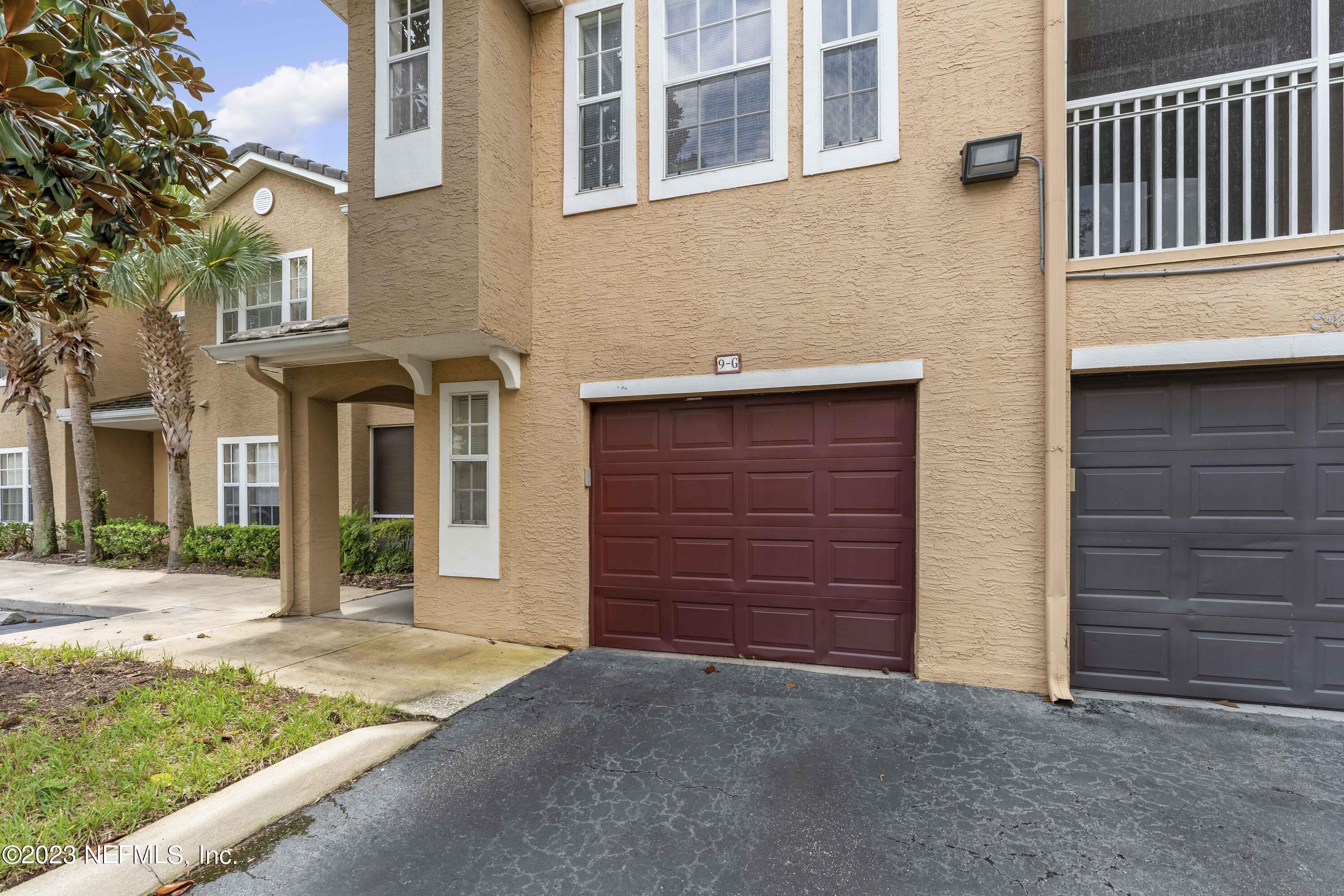 10075 GATE Parkway N, 903