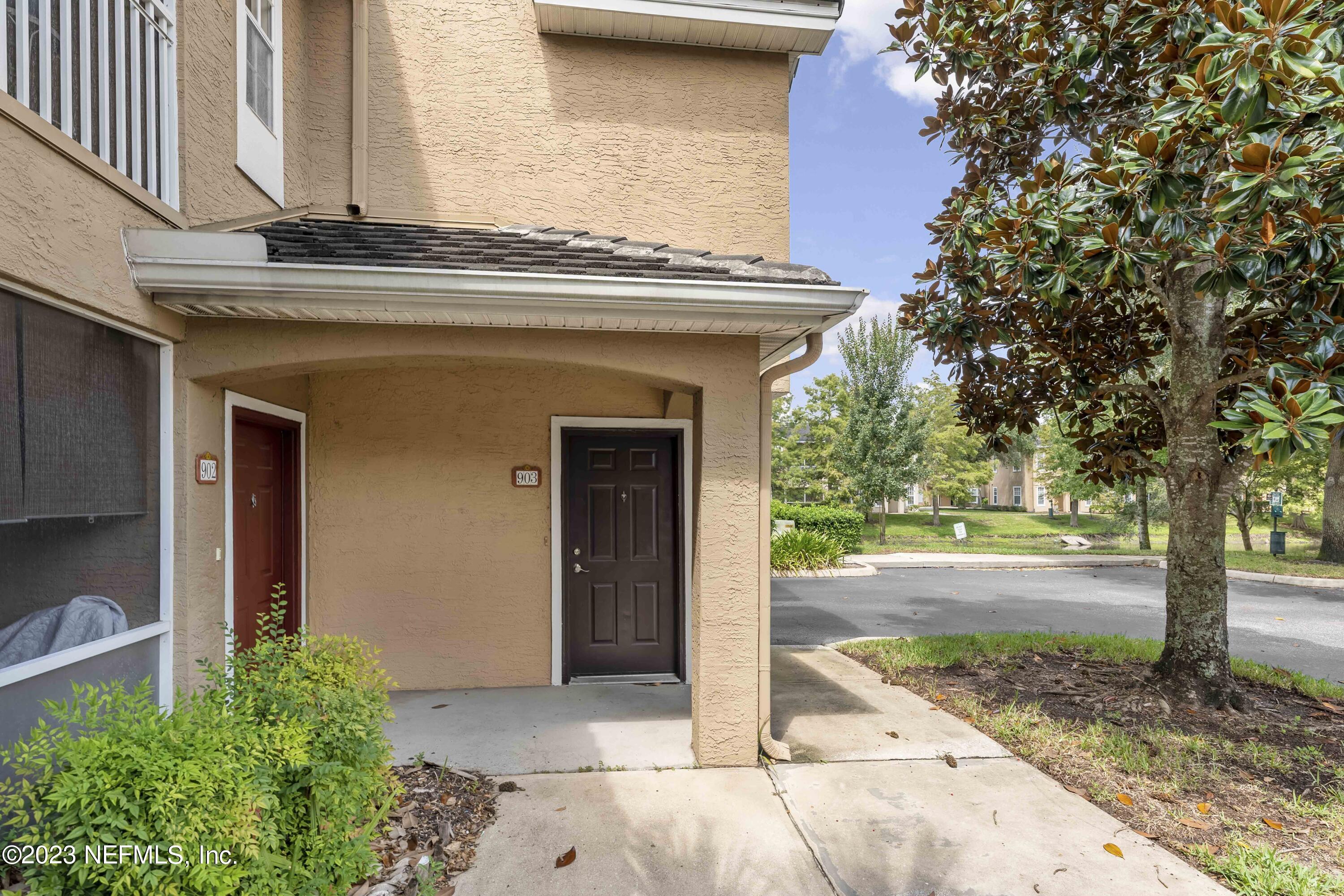 10075 GATE Parkway N, 903