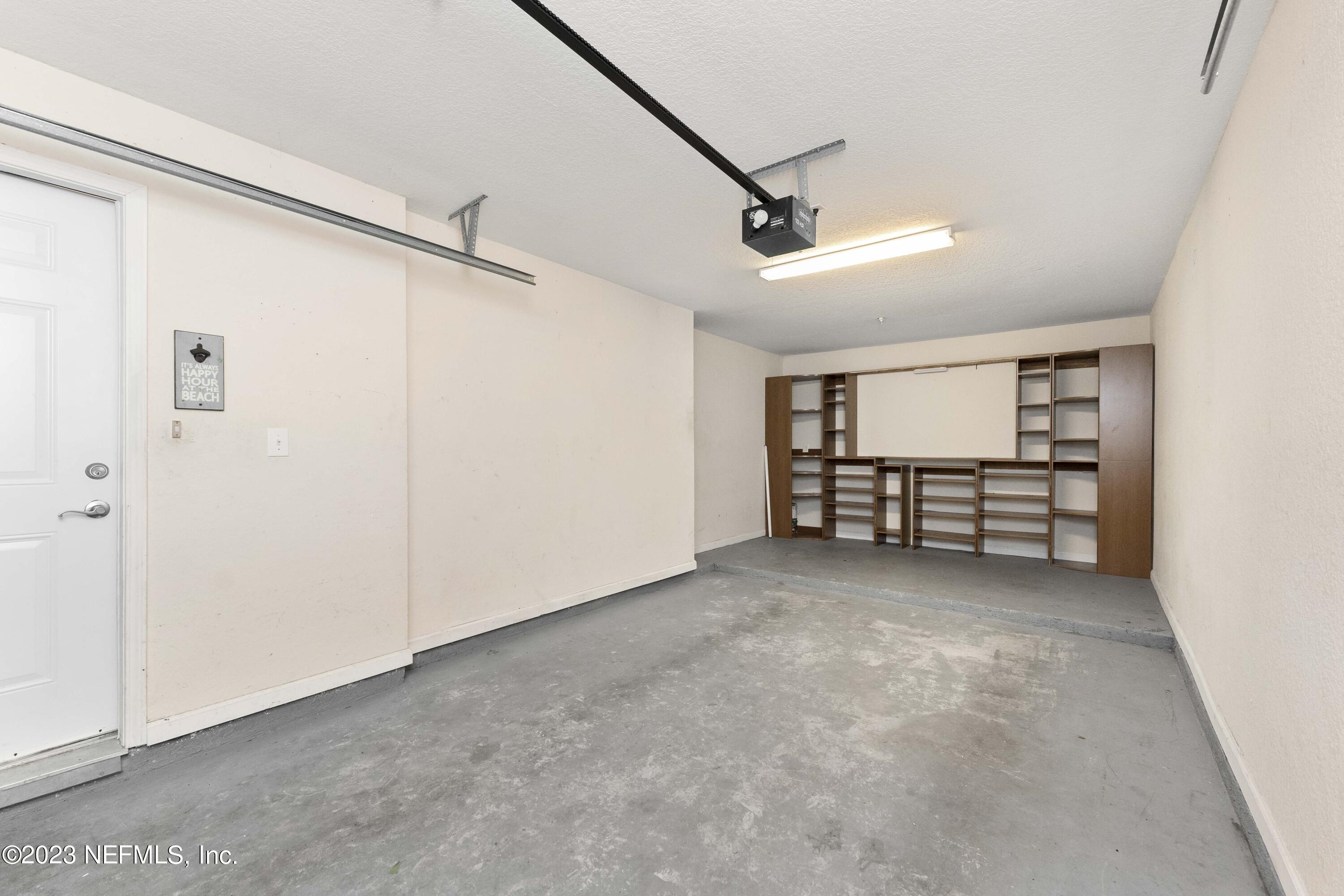 10075 GATE Parkway N, 903