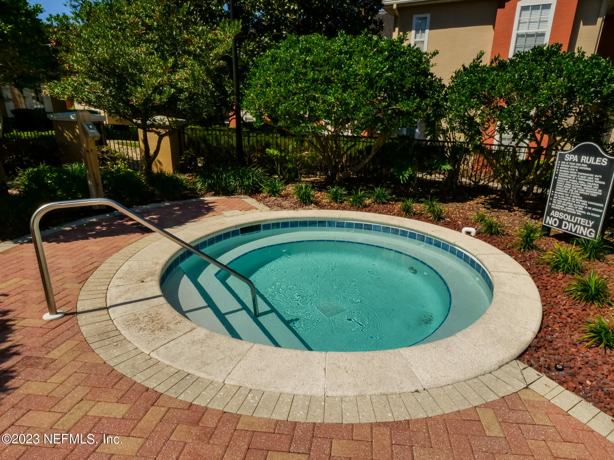 10075 GATE Parkway N, 903