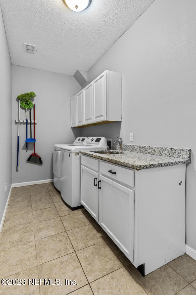 909 INDIAN RIVER Road