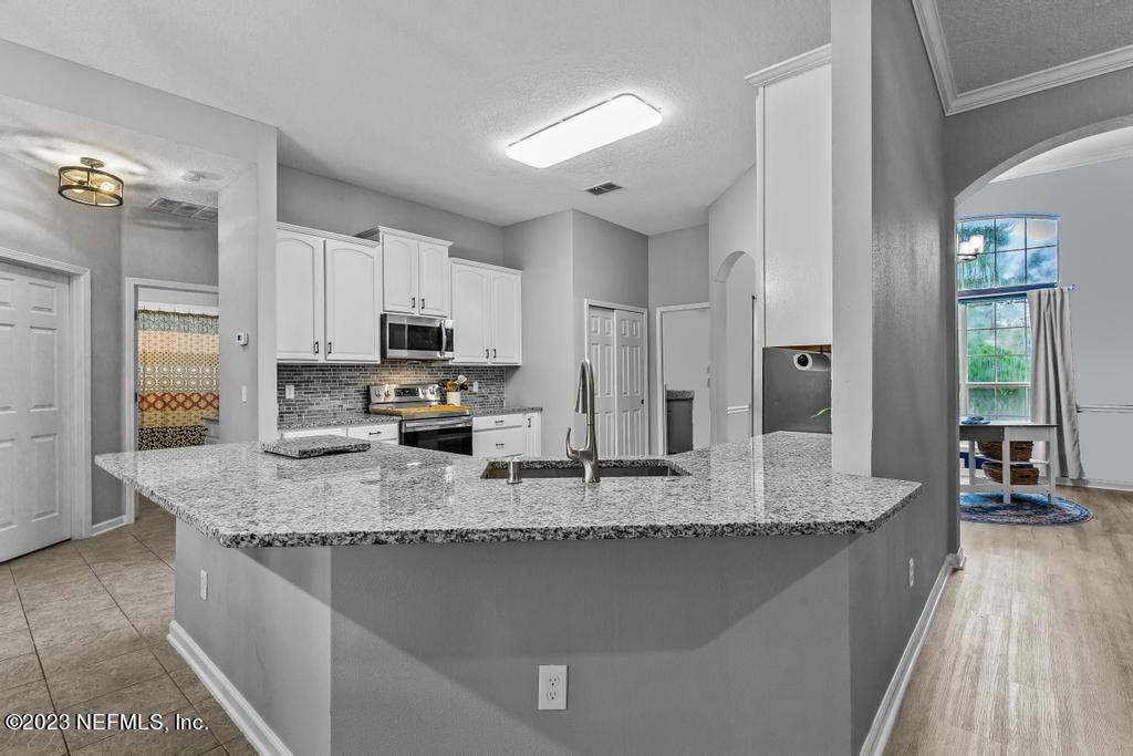 909 INDIAN RIVER Road