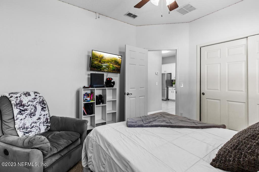 909 INDIAN RIVER Road