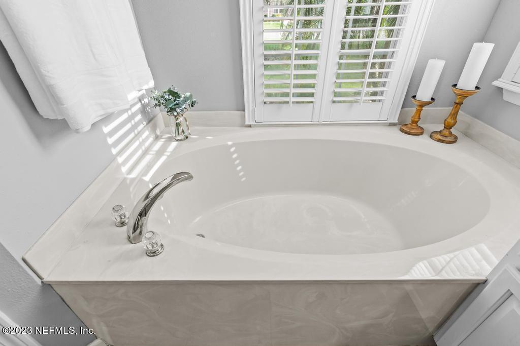 909 INDIAN RIVER Road