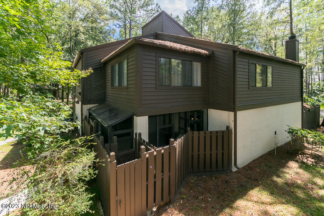 10411 BIG TREE Circle W