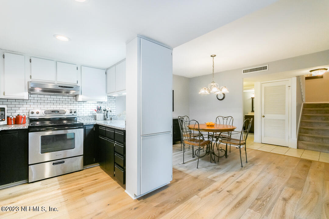 10411 BIG TREE Circle W