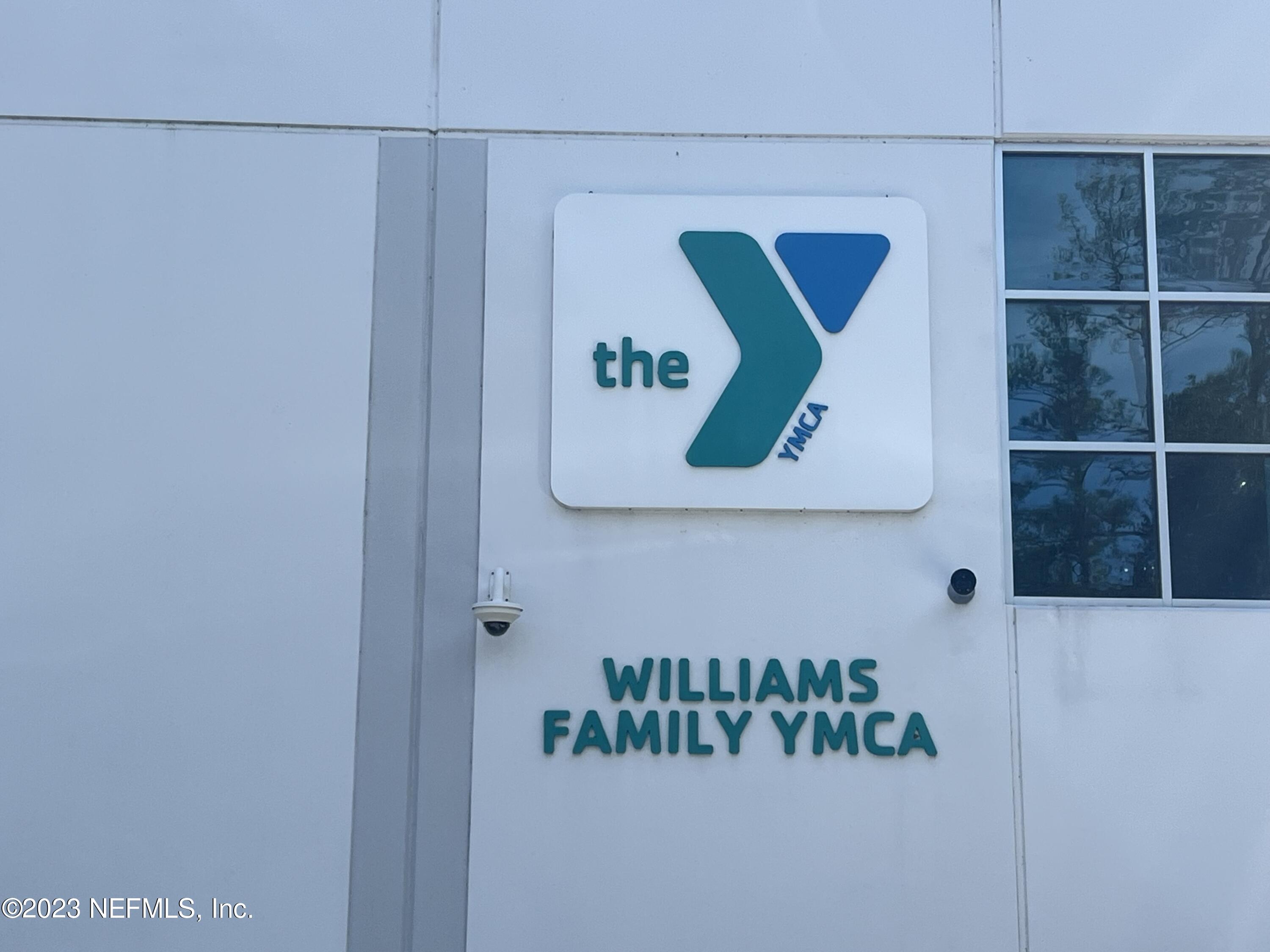 10411 BIG TREE Circle W