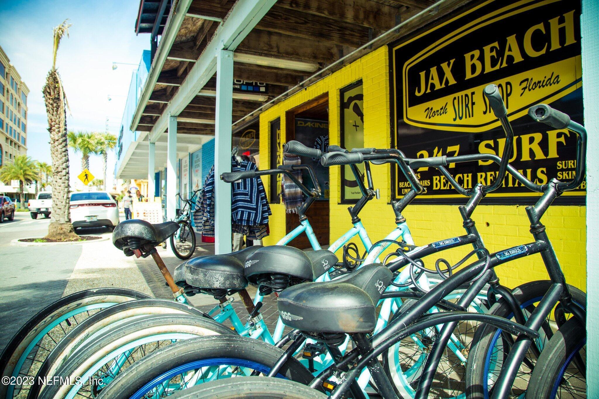 405 1ST Street S, 211