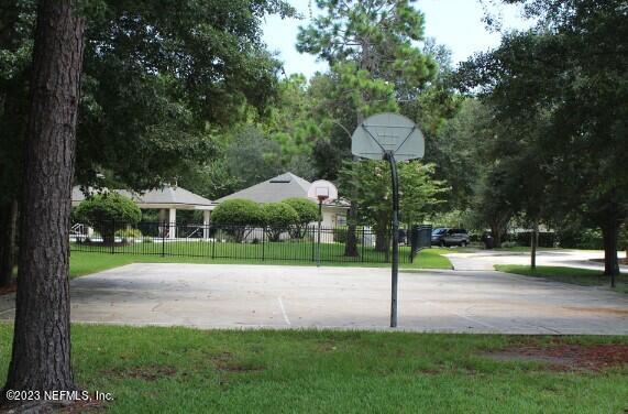 2134 WILLESDON Drive W