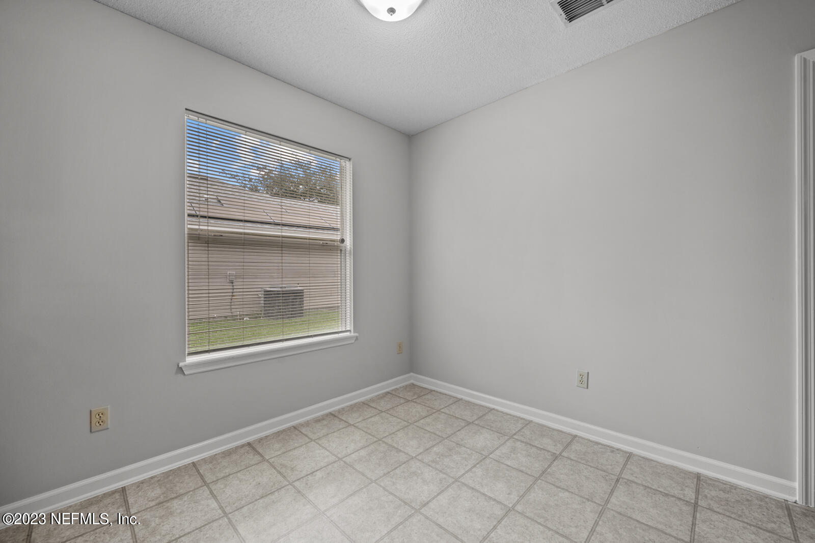 2134 WILLESDON Drive W