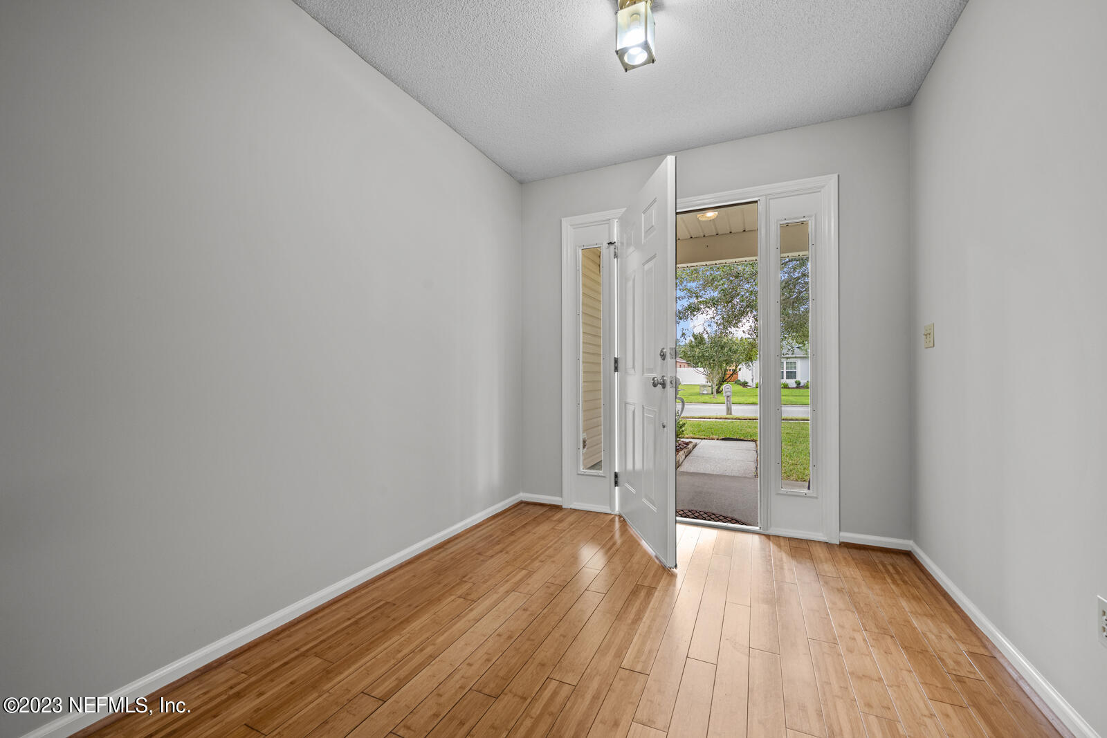 2134 WILLESDON Drive W