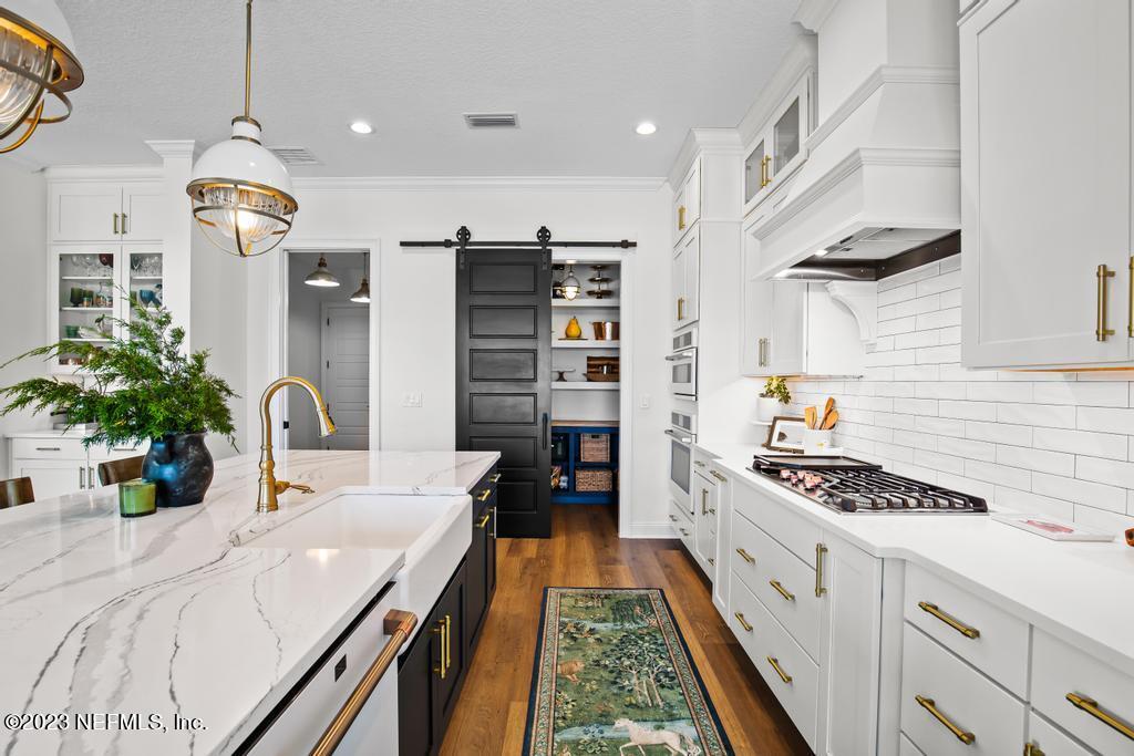 570 COOPERS COVE Road