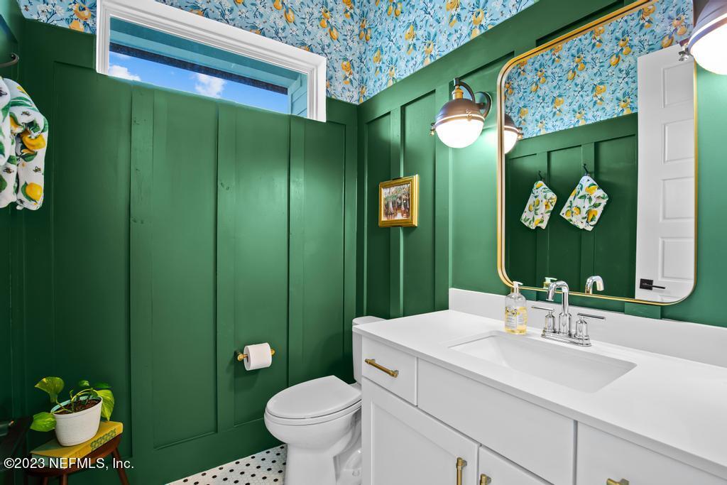 570 COOPERS COVE Road