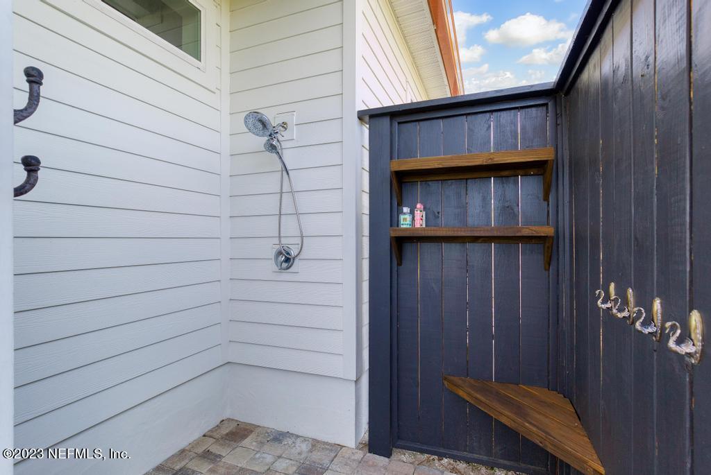 570 COOPERS COVE Road