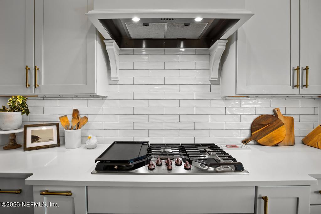 570 COOPERS COVE Road