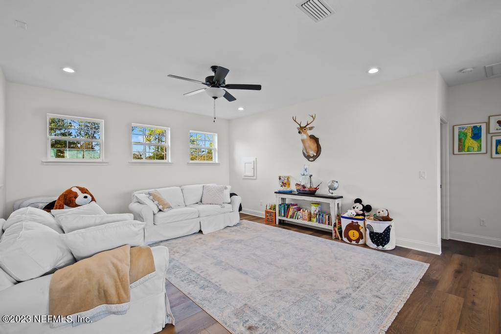 570 COOPERS COVE Road