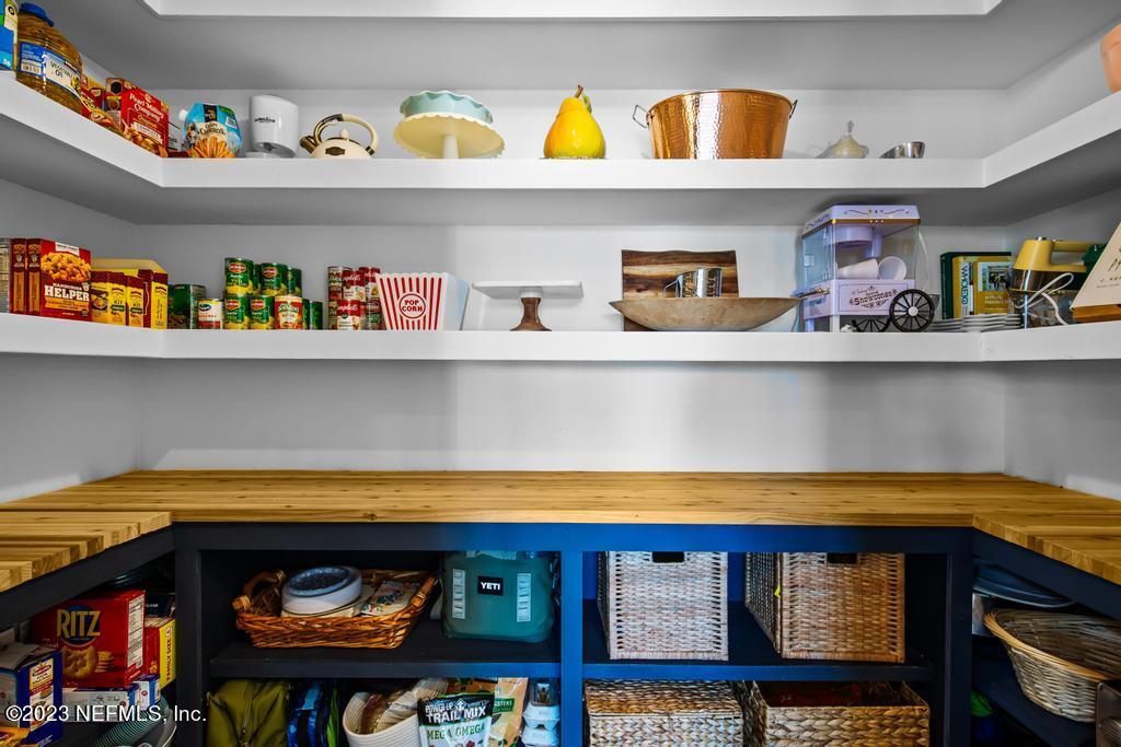 570 COOPERS COVE Road