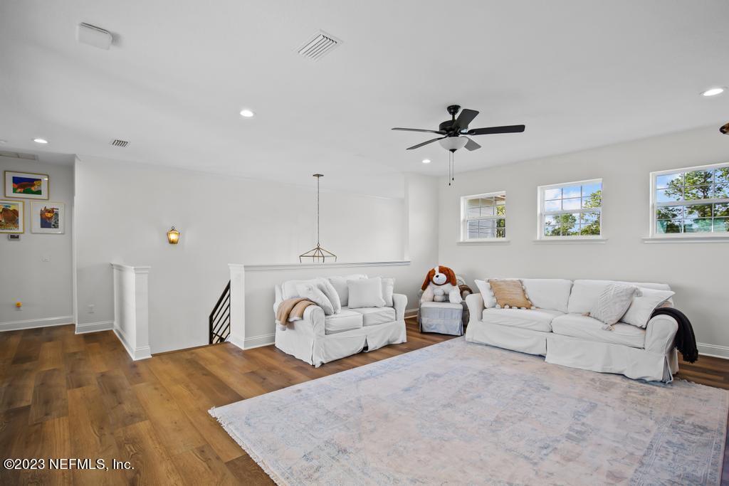 570 COOPERS COVE Road