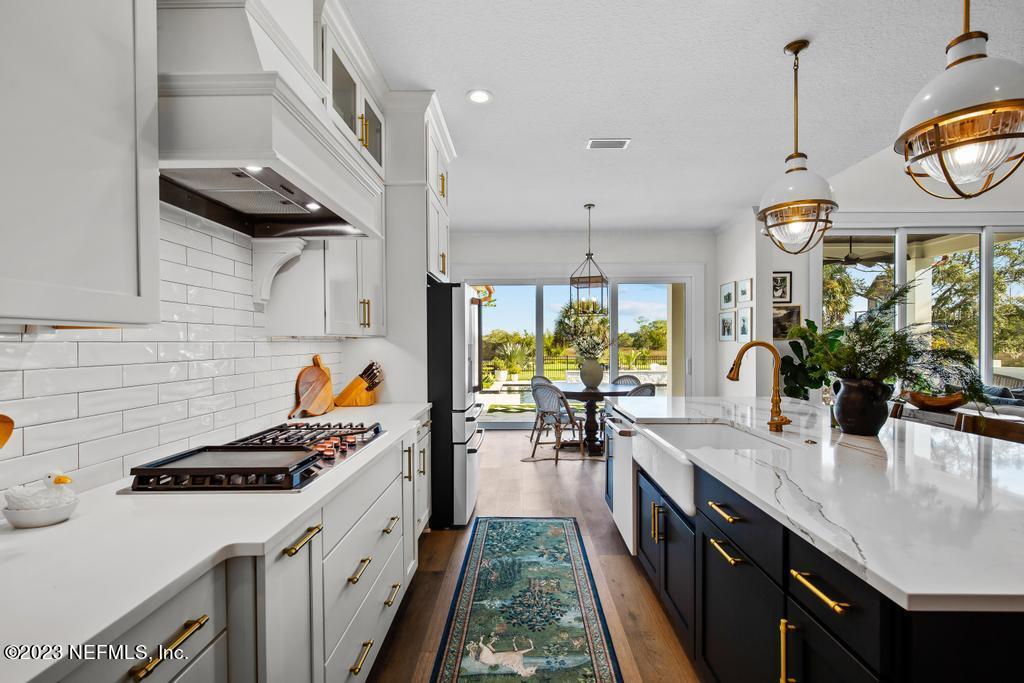 570 COOPERS COVE Road