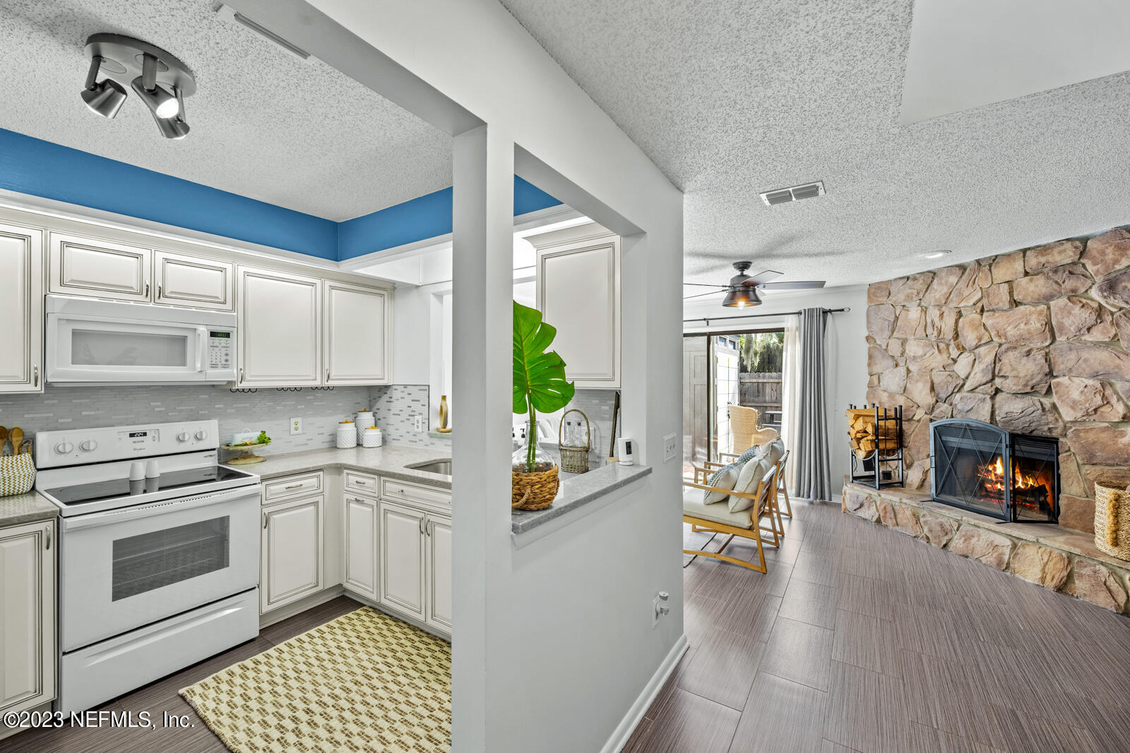 9360 CRAVEN Road, 705