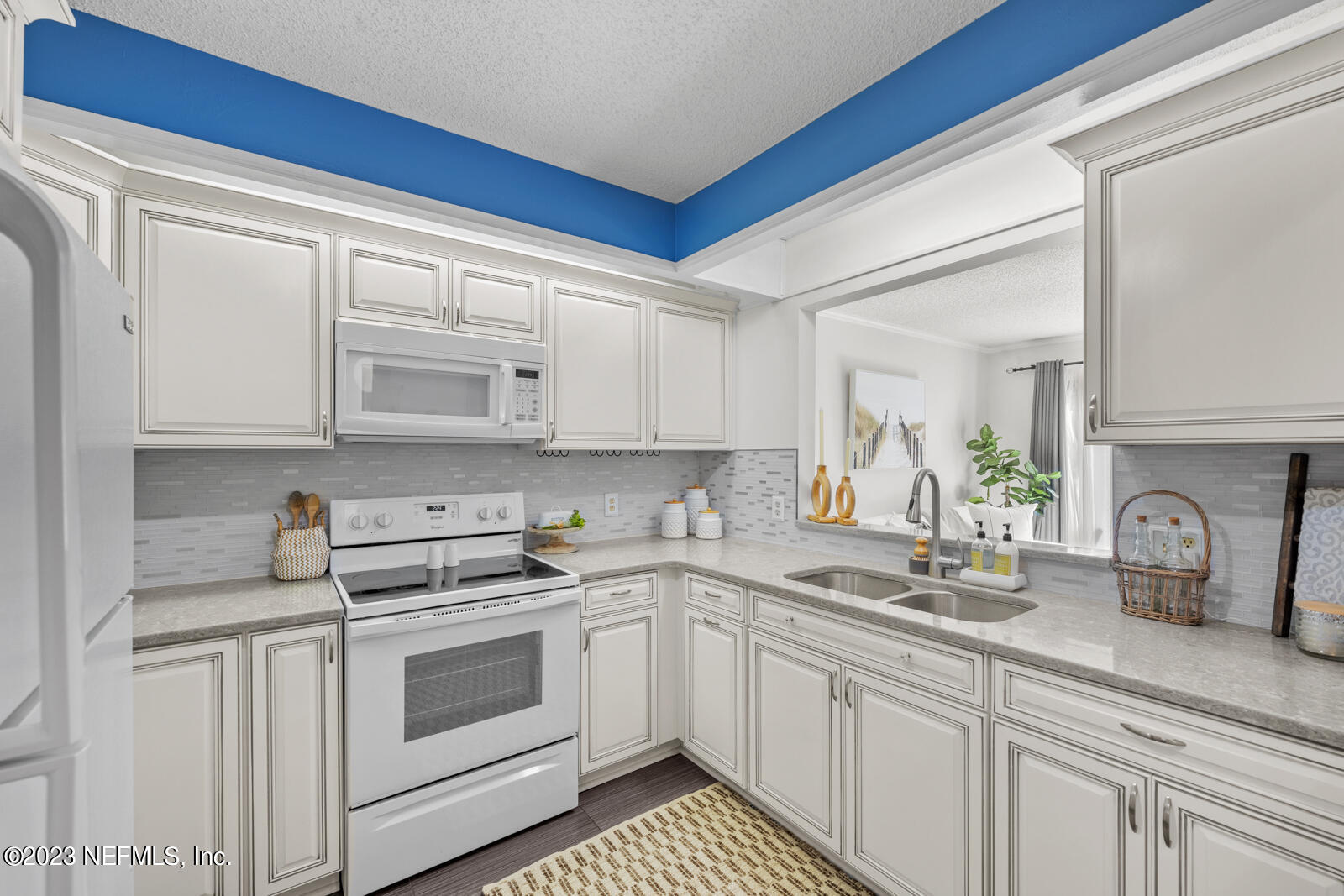 9360 CRAVEN Road, 705