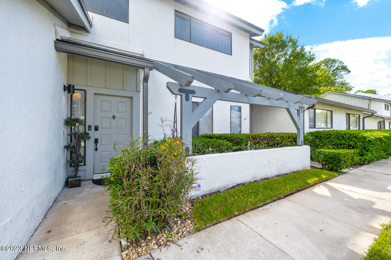 9360 CRAVEN Road, 705