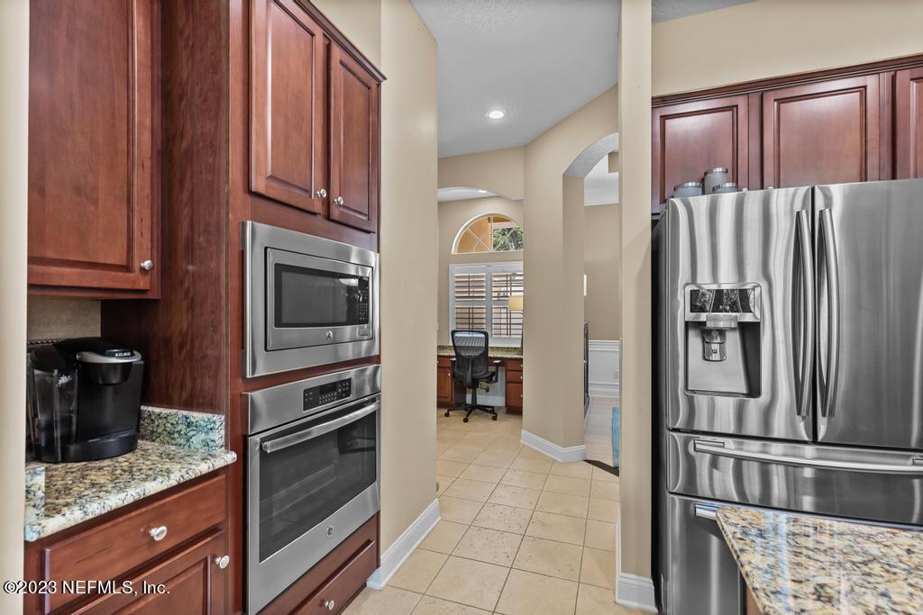 152 PARKSIDE Drive