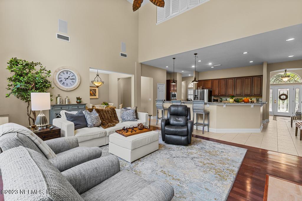 152 PARKSIDE Drive