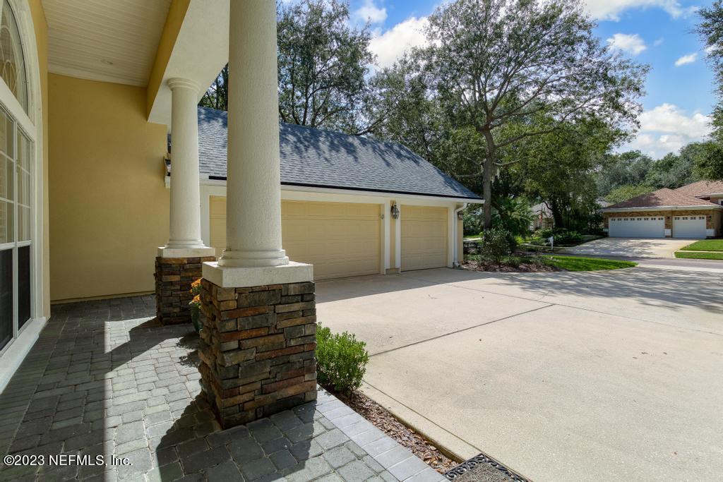 152 PARKSIDE Drive
