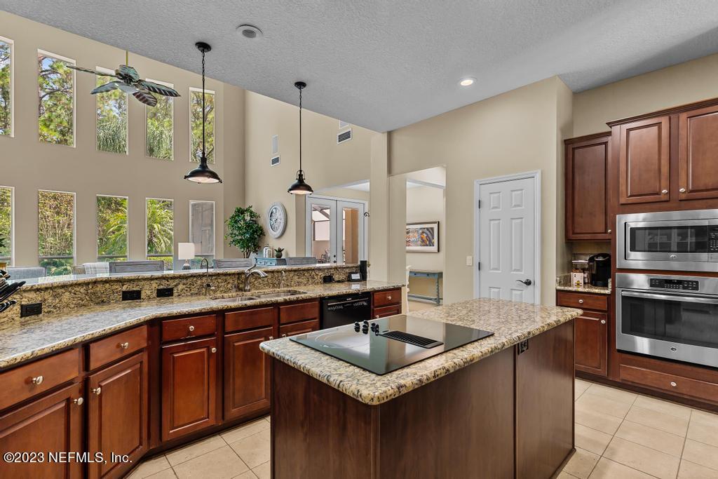152 PARKSIDE Drive