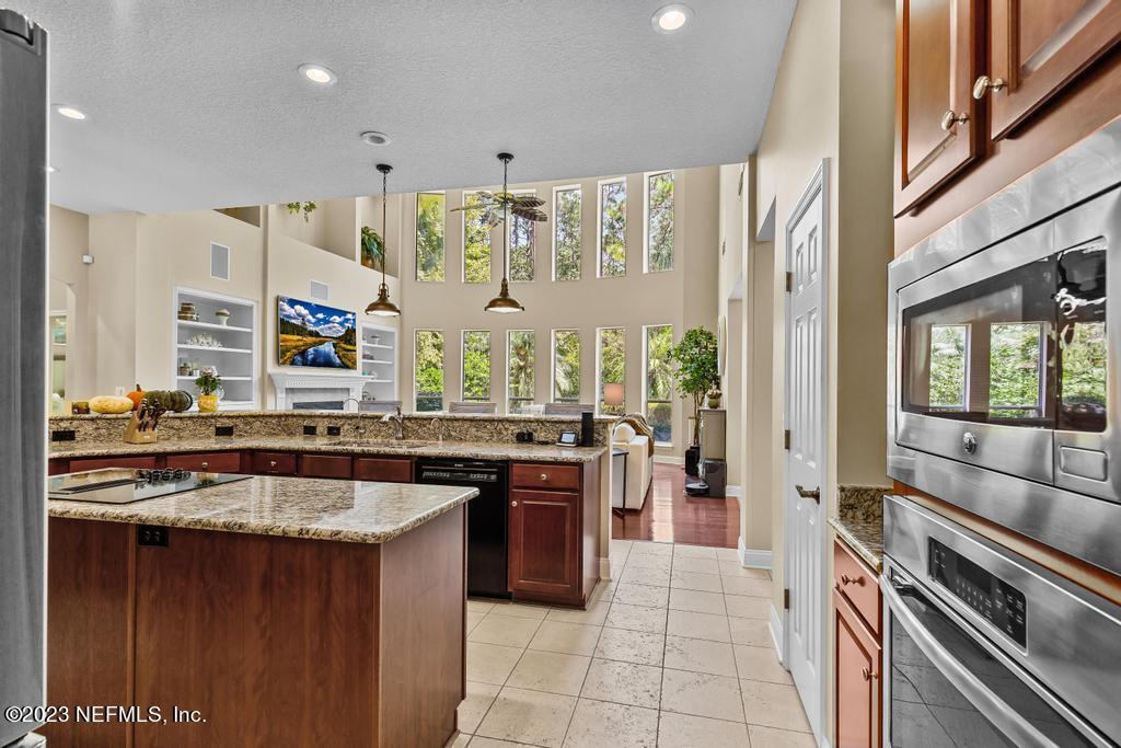 152 PARKSIDE Drive