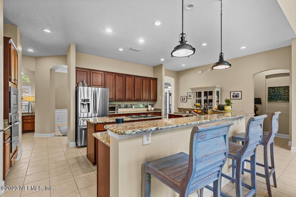152 PARKSIDE Drive
