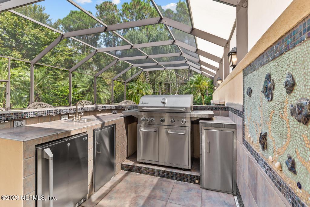 152 PARKSIDE Drive