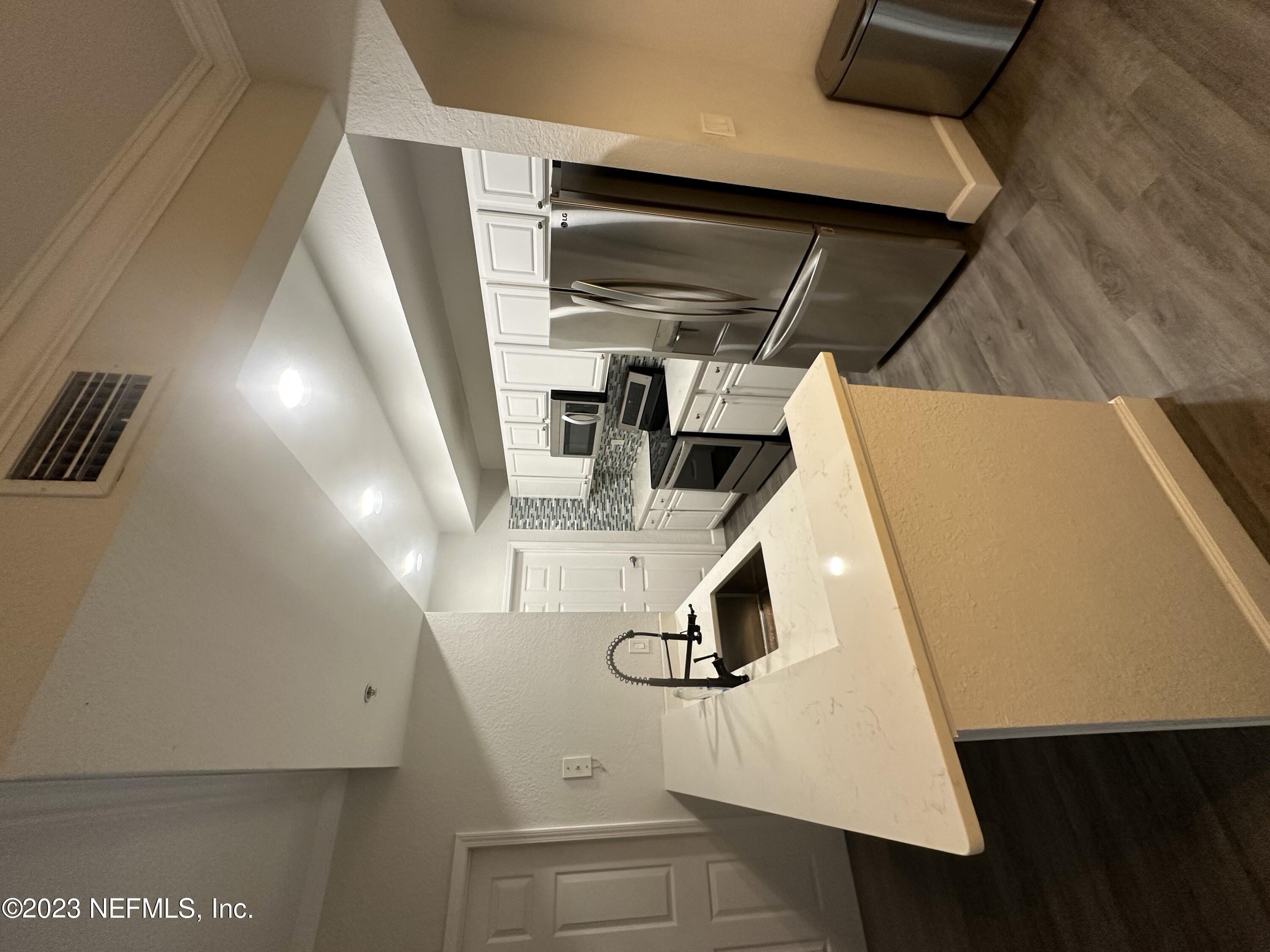 10075 GATE Parkway N, 103