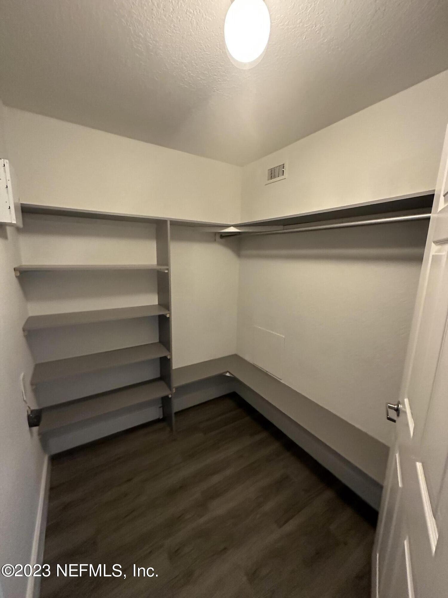 10075 GATE Parkway N, 103