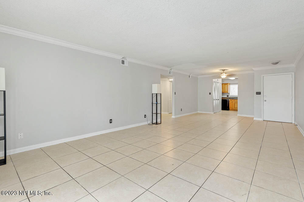 7740 SOUTHSIDE Boulevard, 1203
