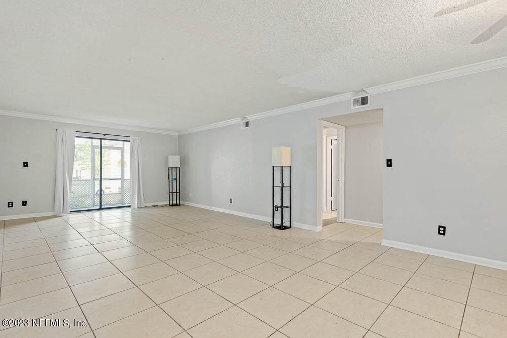 7740 SOUTHSIDE Boulevard, 1203