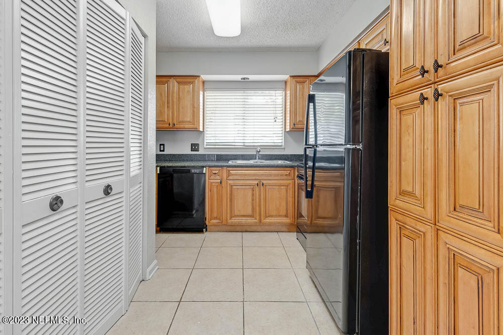 7740 SOUTHSIDE Boulevard, 1203